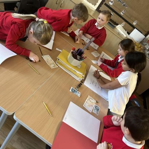 Making different amounts with pounds and pence.